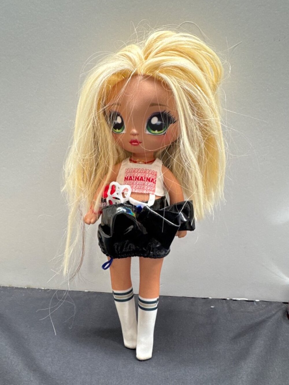 Na! Na! Na! Surprise Teens Doll Gretchen Stripes 11-Inch Blonde Hair Poseable Wi